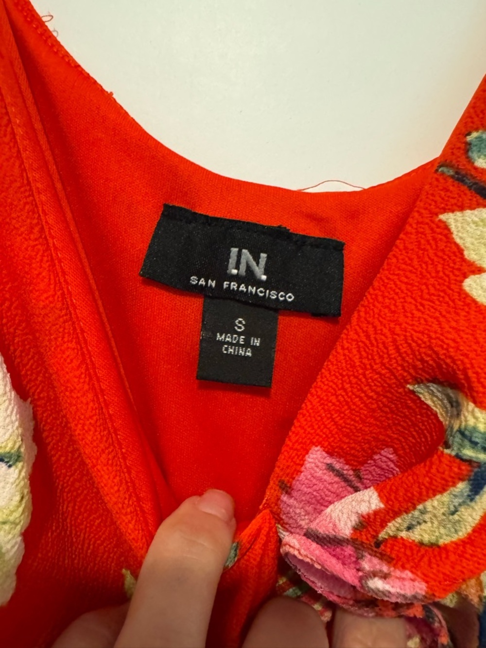 I.N. San Francisco Bright Red Floral Faux Wrap Flowy Dress Small NWT - Picture 10 of 11